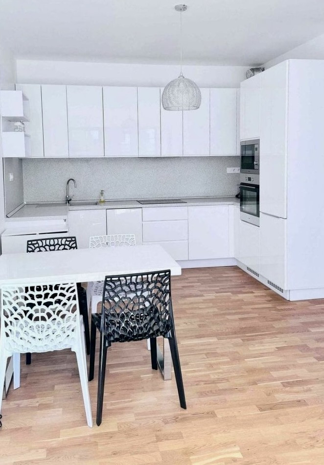 3 izbový byt s Parkovaním v CUBICON - KARLOVA VES