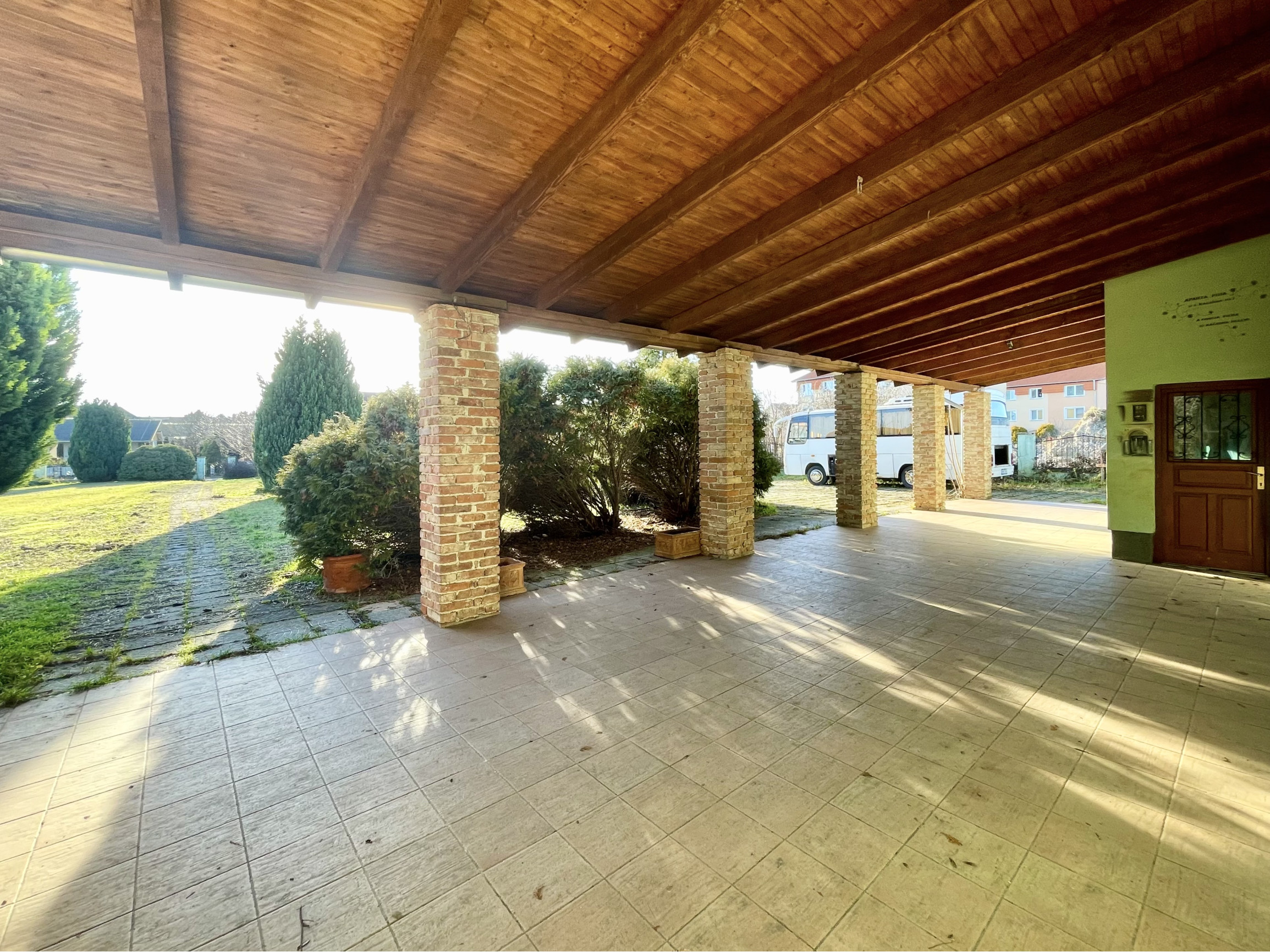 SLOVAKIA - PENZIÓN / HOTEL v Talianskom štýle