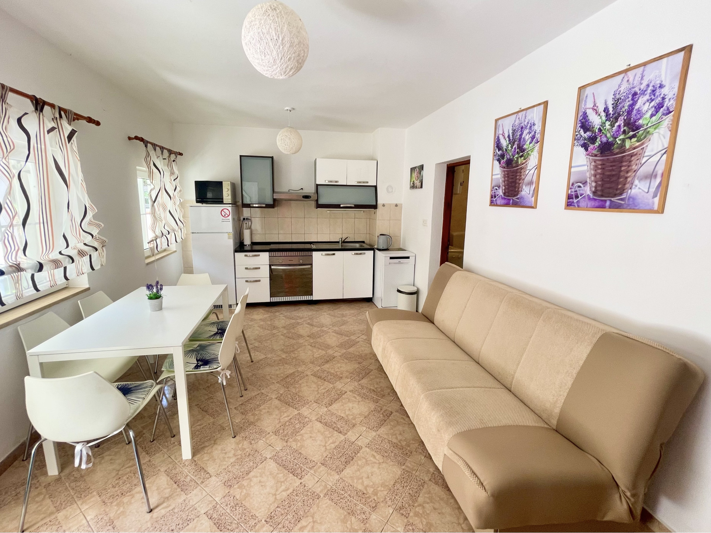 CHORVÁTSKO/ ISTRIA - VILA / 2 x 3 izbový BYT