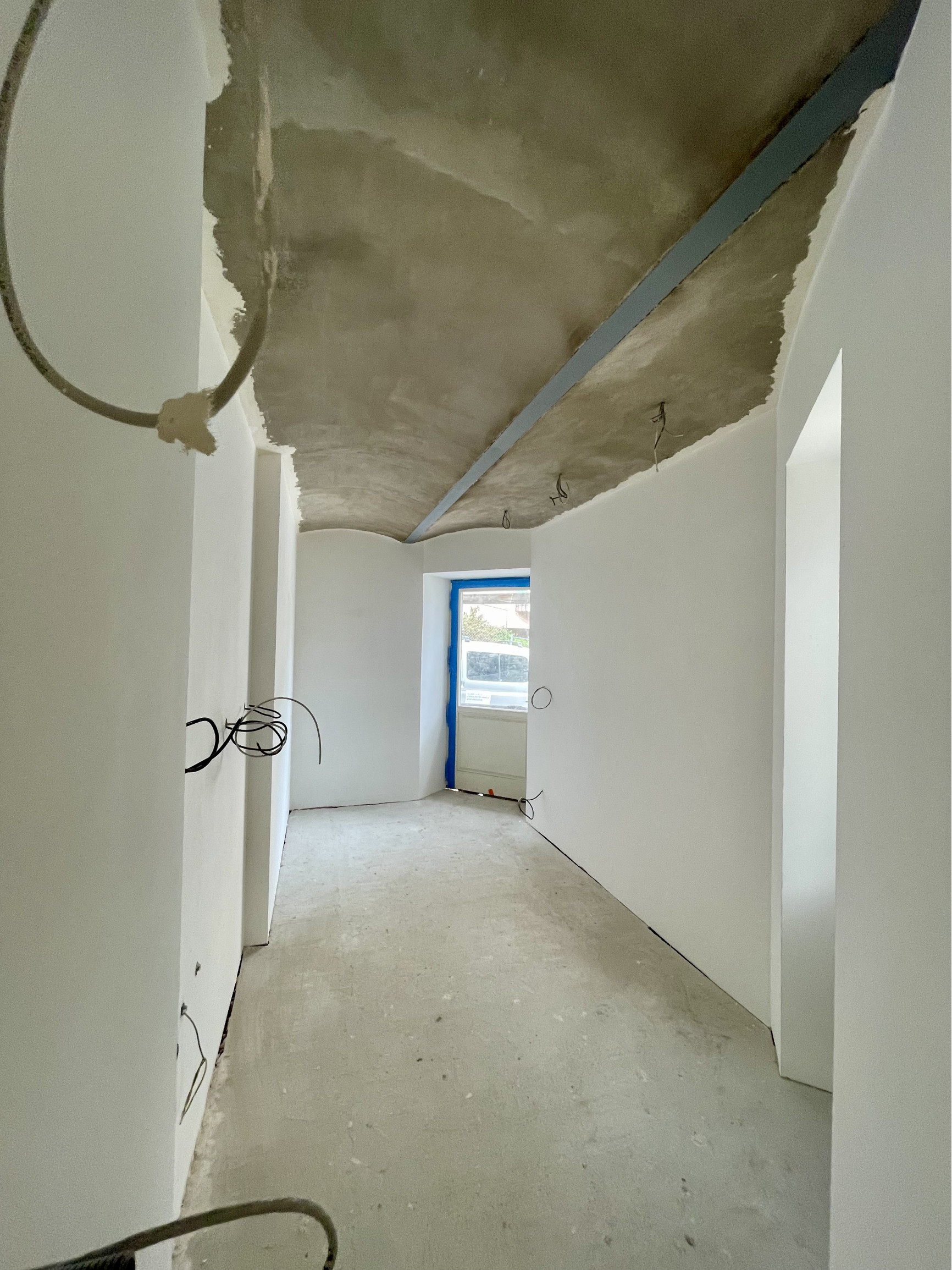 Nový 1,5 izb. BYT/KANCELÁRIĄ s Parkovaním V HISTORICKEJ VILE /PALISÁDY