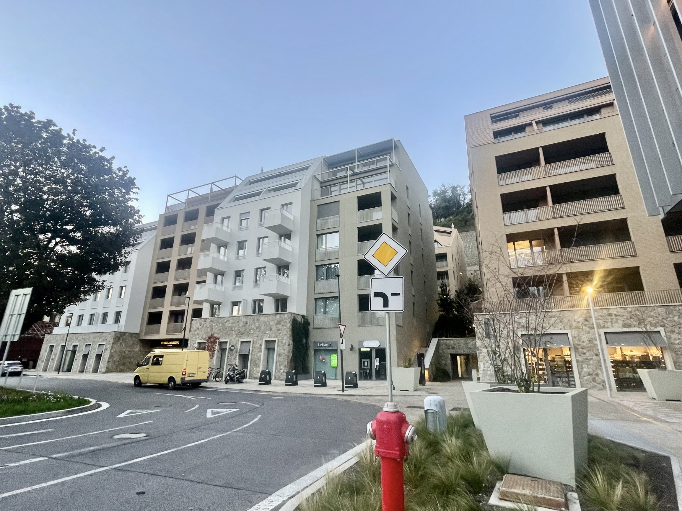 VIDRICA Luxusne zariadený 1,5 izbový byt s výhľadom na Dunaj