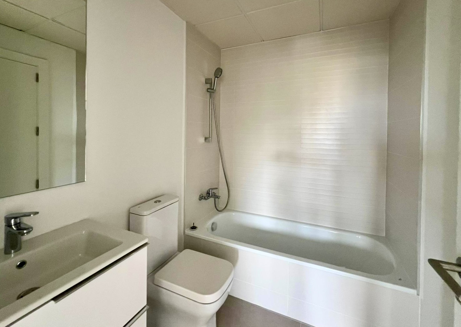 Costa del SOL / 2 spálňový Nový apartmán s veľkou terasou