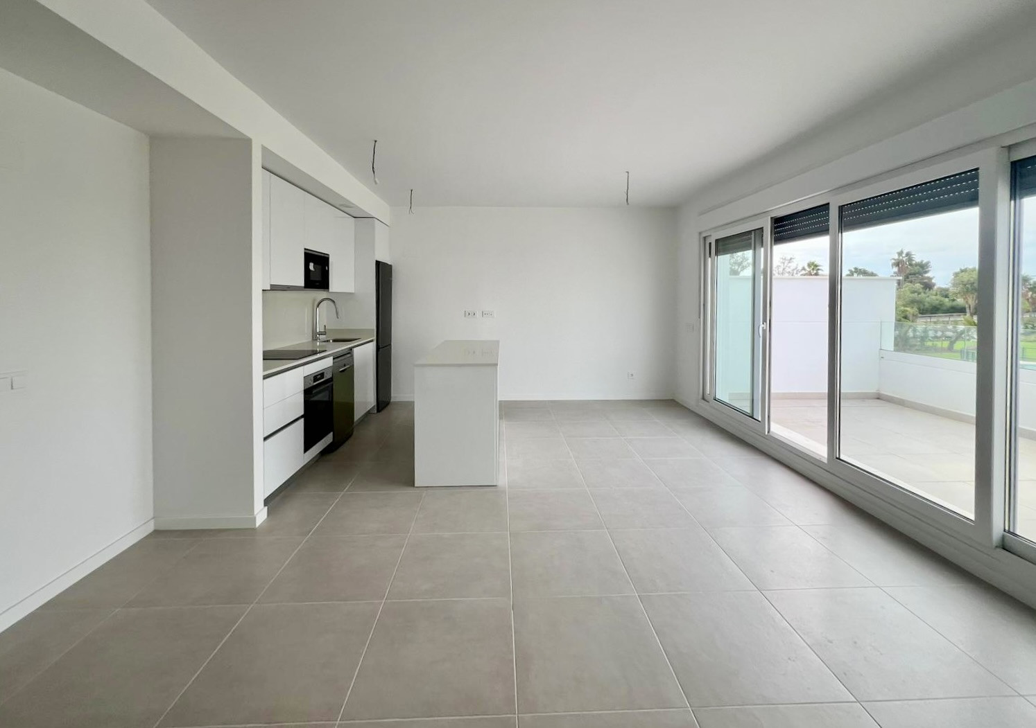 Costa del SOL / 2 spálňový Nový apartmán s veľkou terasou