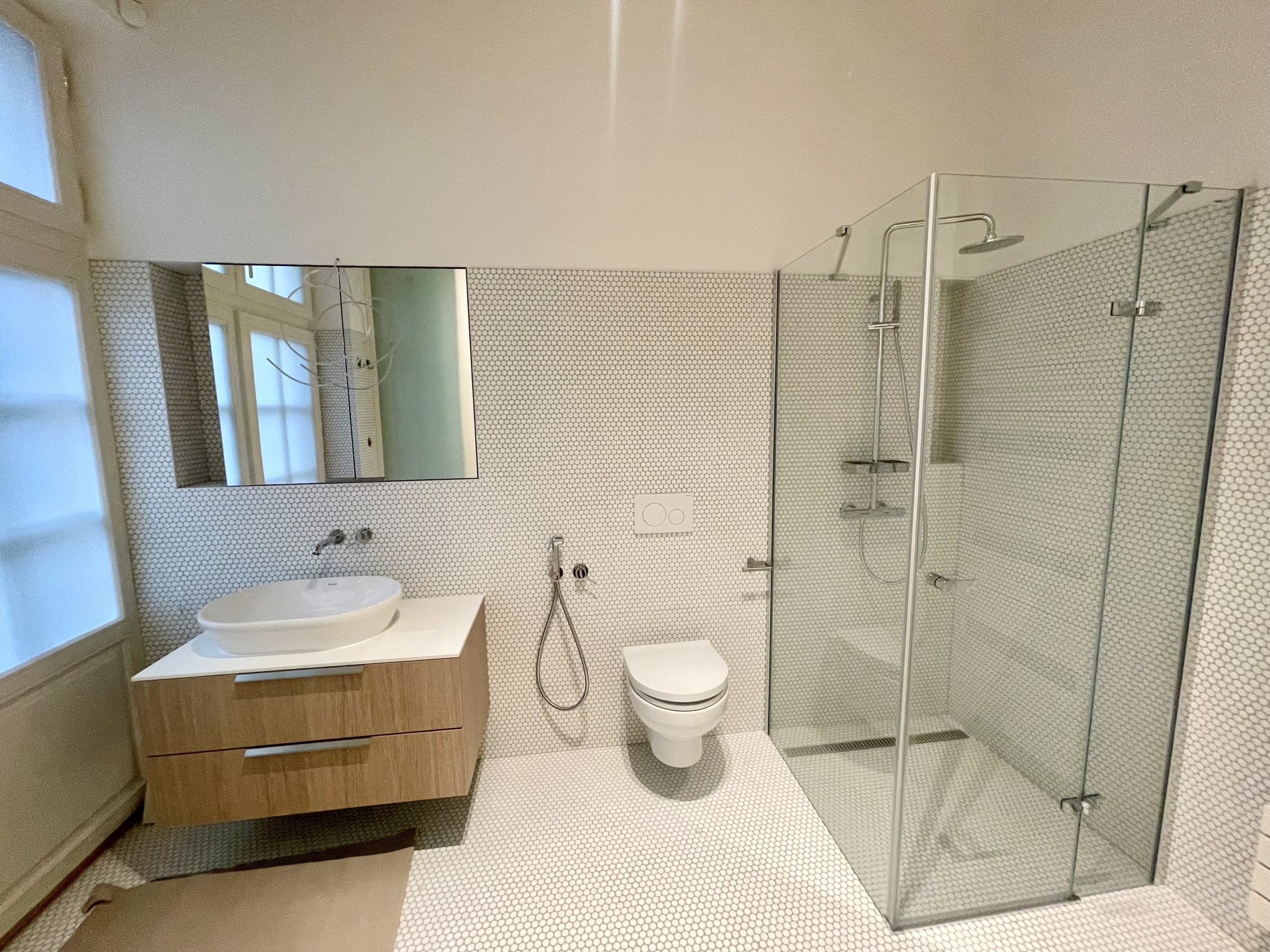 NOVÝ LUXUSNÝ 3 izb. BYT s TERASOU A GARÁŽOU V HISTORICKEJ VILE /PALISÁDY