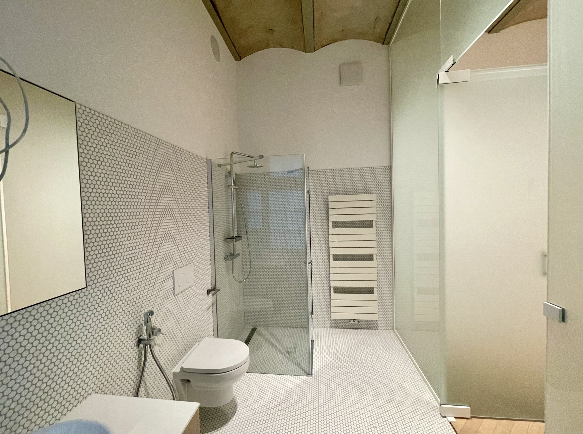 NOVÝ LUXUSNÝ 3 izb. BYT s TERASOU A GARÁŽOU V HISTORICKEJ VILE /PALISÁDY