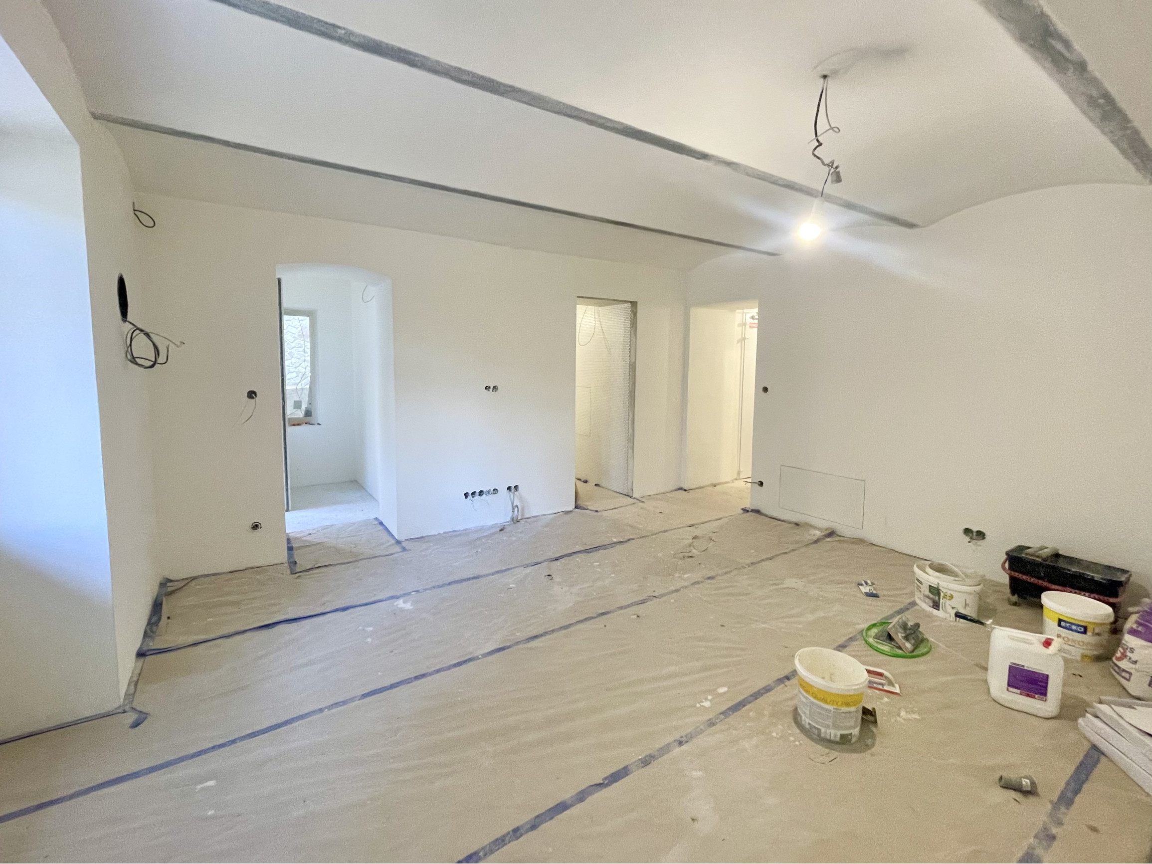 Nový 1,5 izb. BYT/KANCELÁRIĄ s Parkovaním V HISTORICKEJ VILE /PALISÁDY