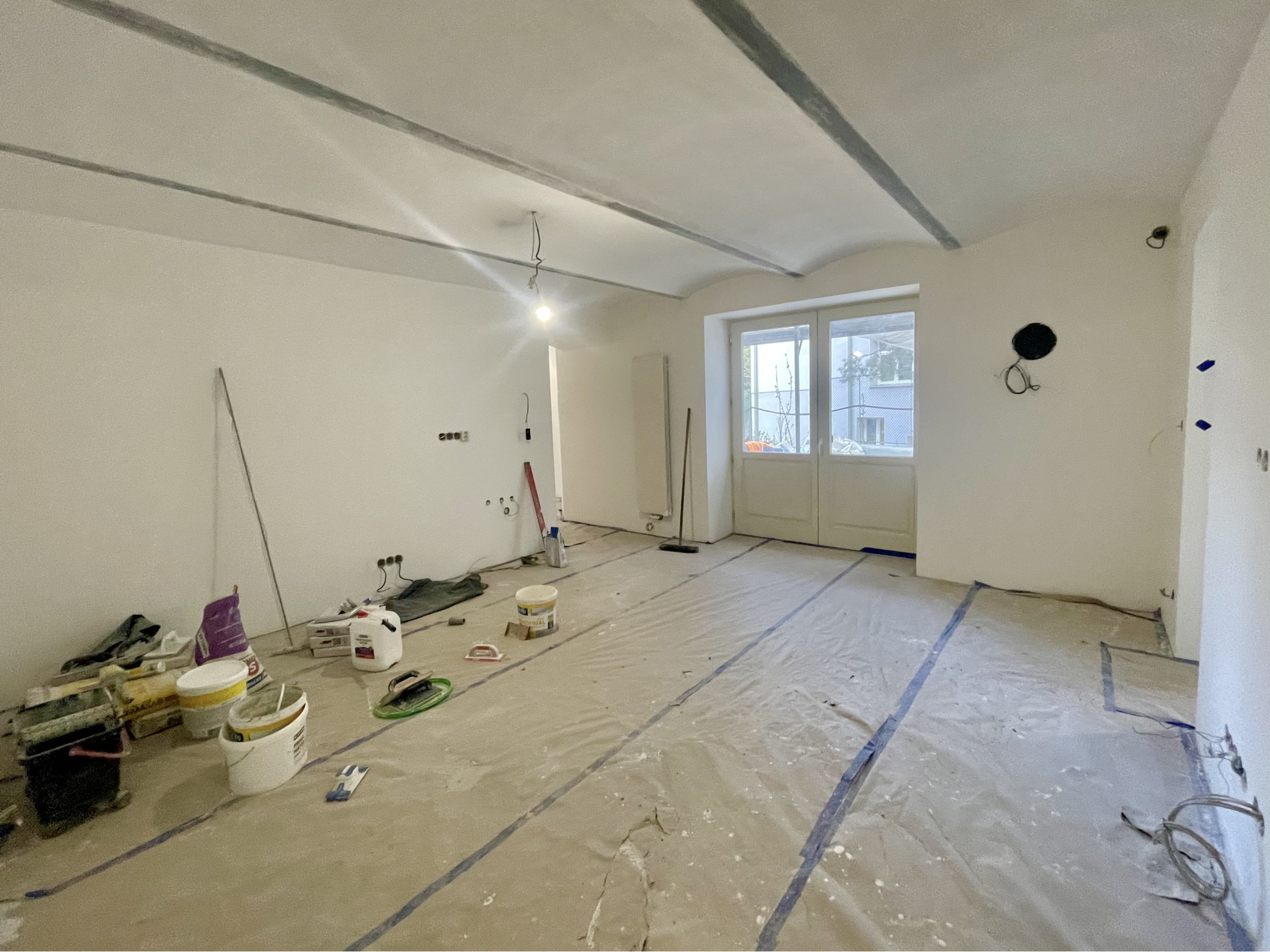 Nový 1,5 izb. BYT/KANCELÁRIĄ s Parkovaním V HISTORICKEJ VILE /PALISÁDY