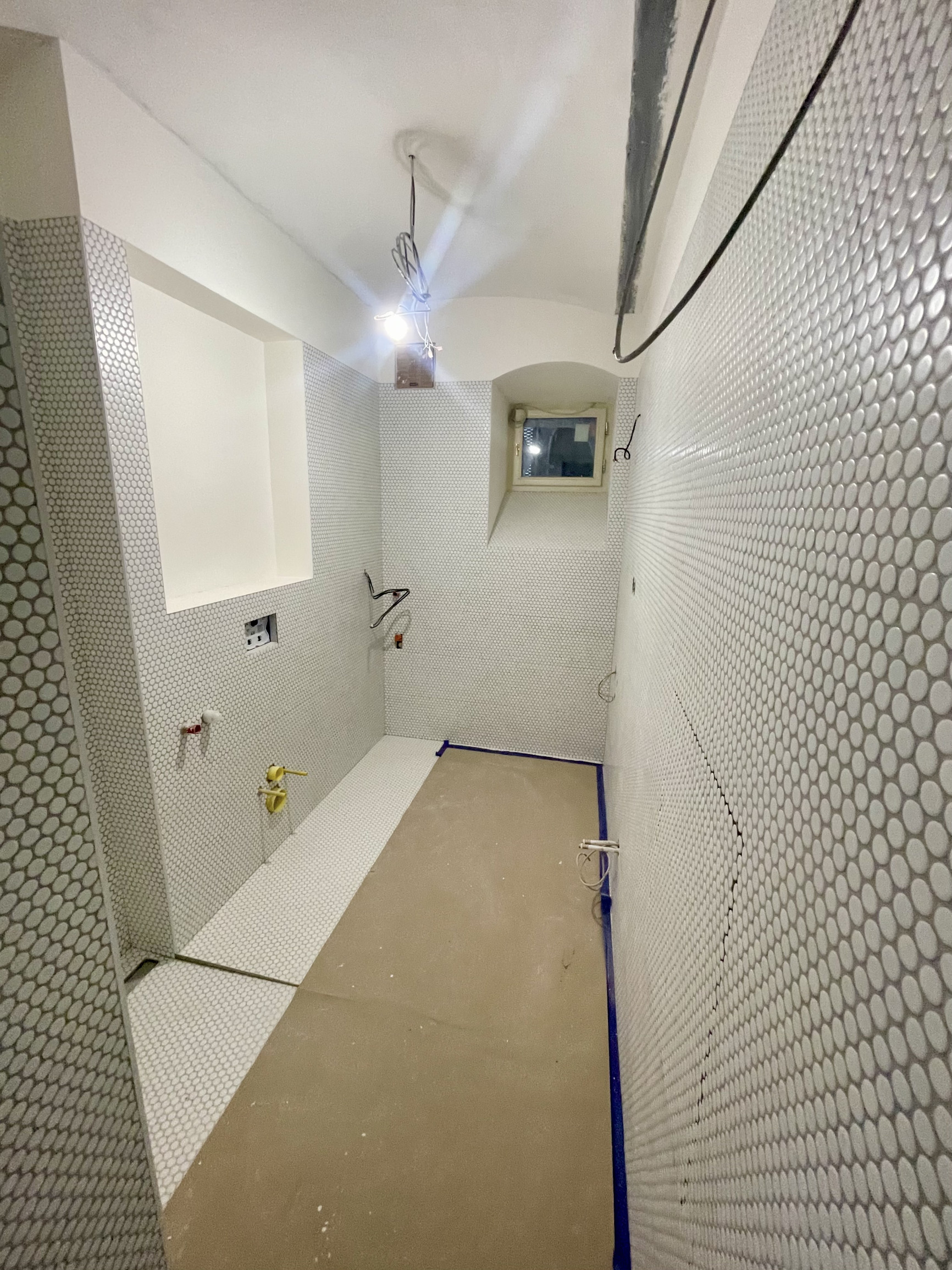 Nový 1,5 izb. BYT/KANCELÁRIĄ s Parkovaním V HISTORICKEJ VILE /PALISÁDY