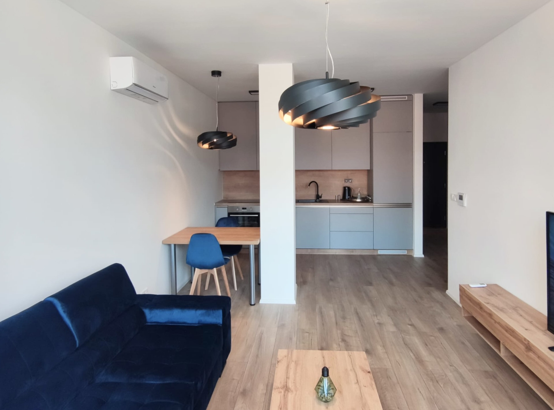 Rača Centrum - 2 izbový byt / Kancelária  v Novostavbe s parkovaním