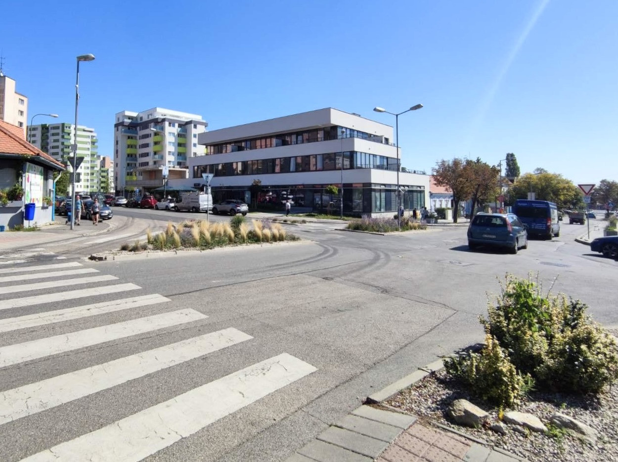 Rača Centrum - 2 izbový byt / Kancelária  v Novostavbe s parkovaním