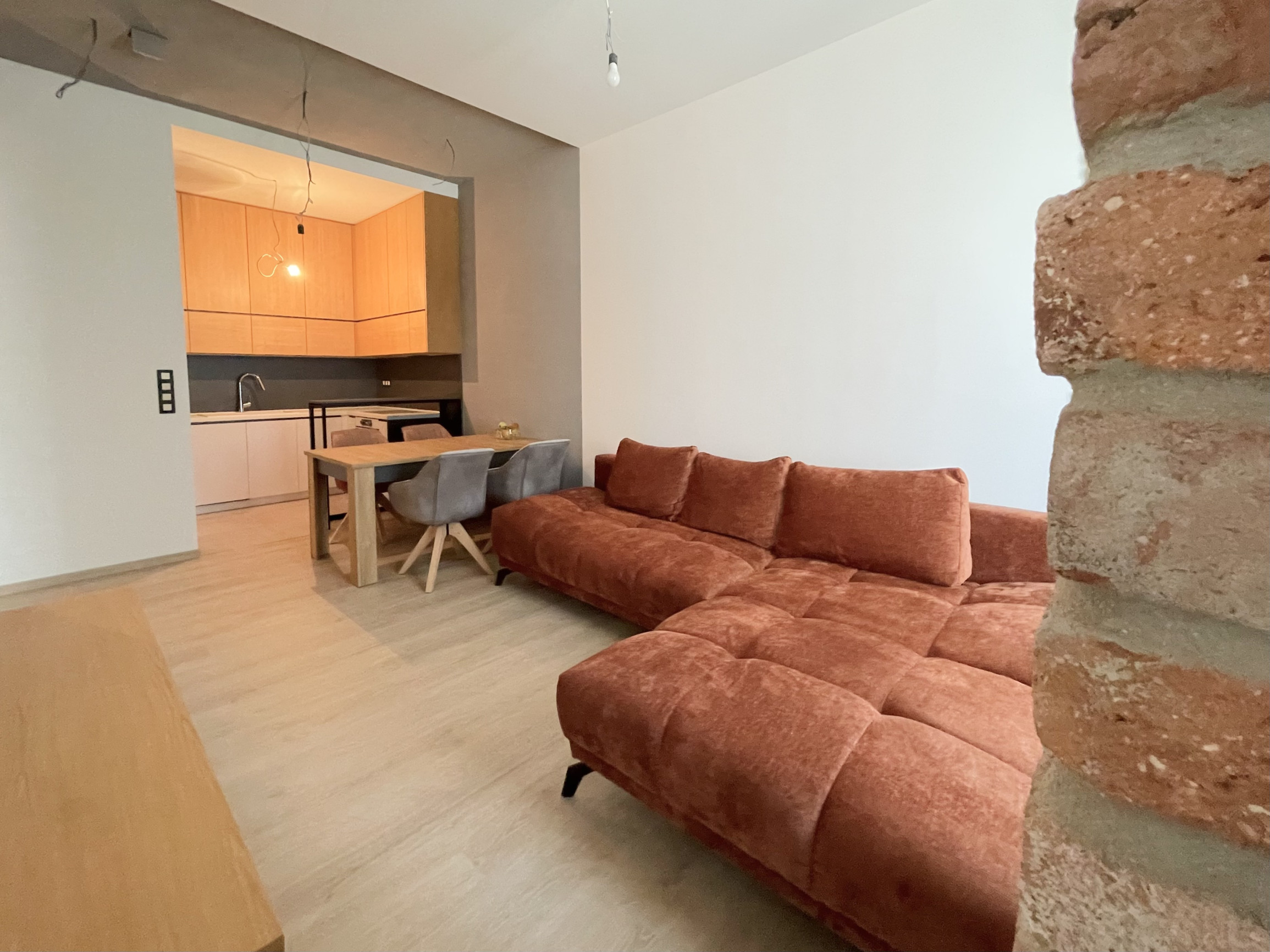 DOWNTOWN Luxusne zariadený 2 izbový byt