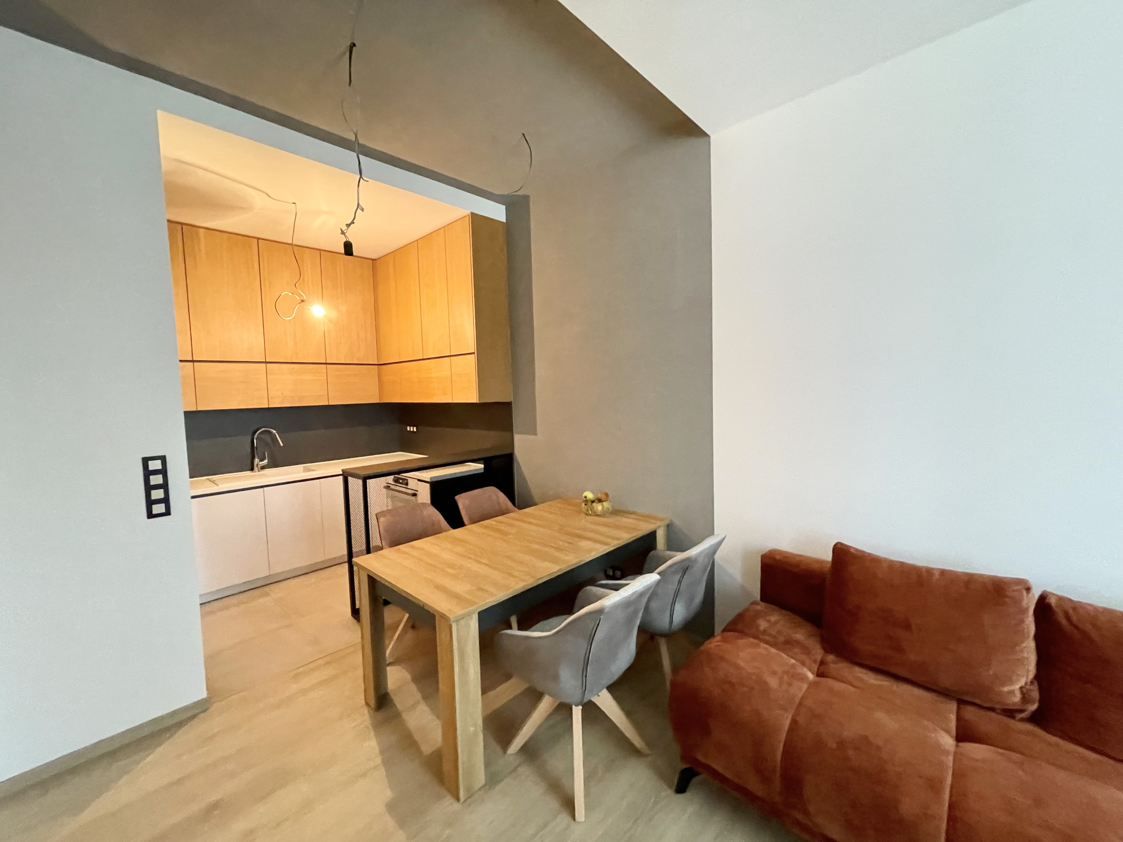 DOWNTOWN Luxusne zariadený 2 izbový byt