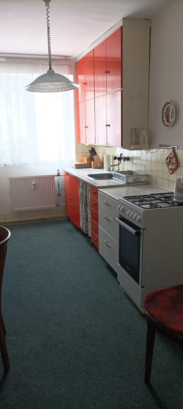 Veľkometrážny 2 izbový byt v centre mesta