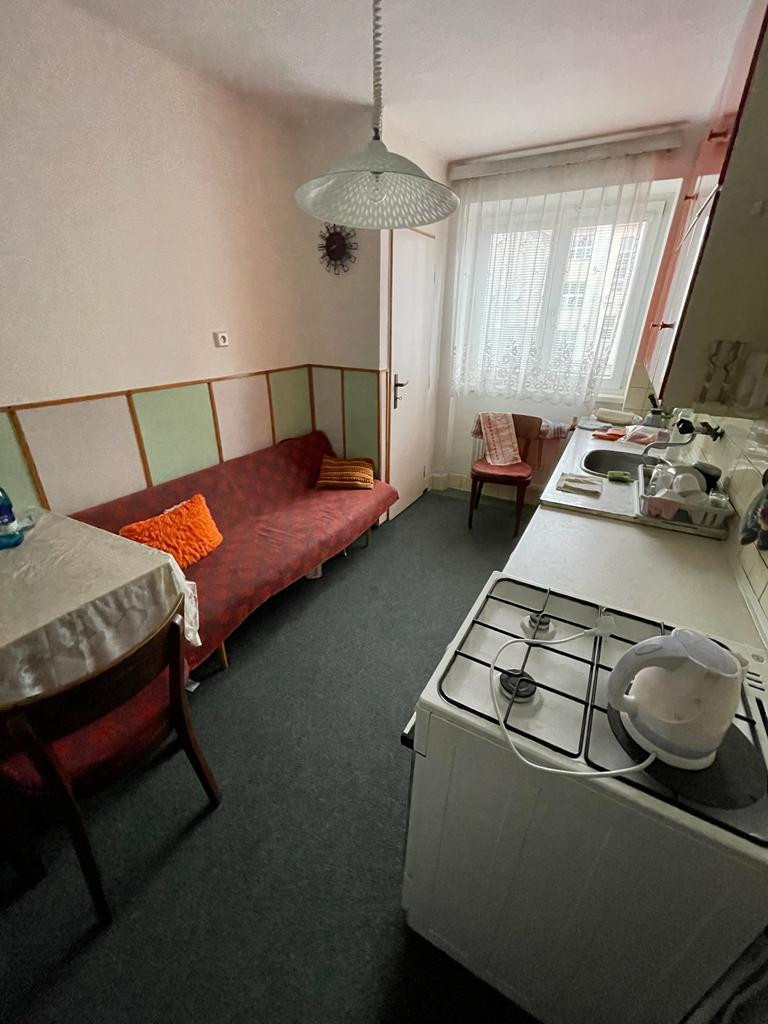 Veľkometrážny 2 izbový byt v centre mesta