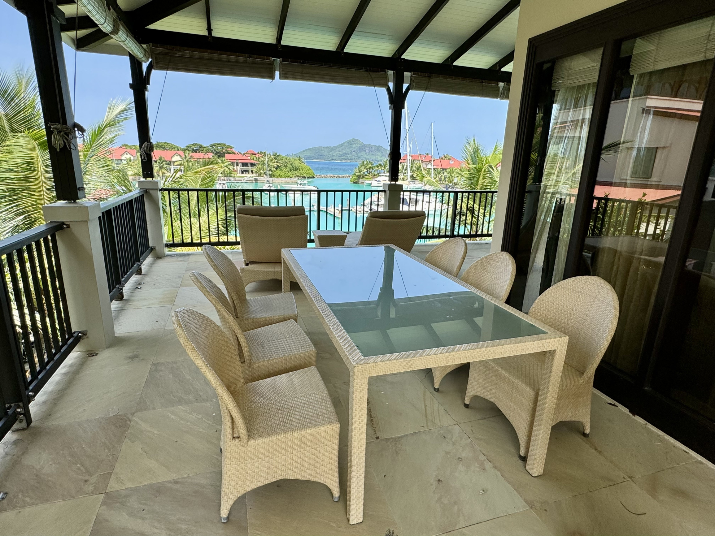 SEYCHELY / MAHÉ / Eden Island / LOFT APARTMÁN s terasou a výhľadom na oceán *