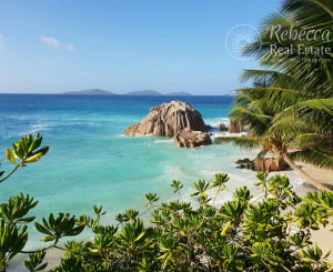 SEYCHELY / MAHÉ / Eden Island / LOFT APARTMÁN s terasou a výhľadom na oceán.