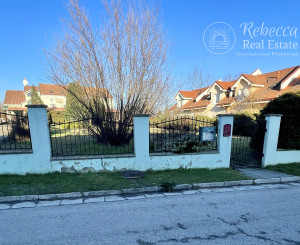 SLOVAKIA - PENZIÓN / HOTEL v Talianskom štýle