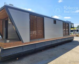 Úplne nový vysokomofrtne vybavený HAUSBOT