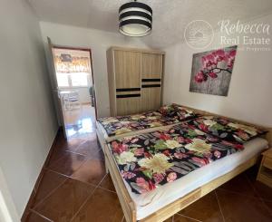 CHORVÁTSKO/ ISTRIA - VILA / 2 x 3 izbový BYT