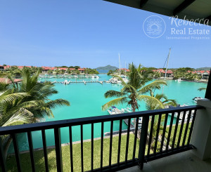 SEYCHELY / MAHÉ / Eden Island / LOFT APARTMÁN s terasou a výhľadom na oceán.