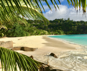 SEYCHELY / MAHÉ / Eden Island / LOFT APARTMÁN s terasou a výhľadom na oceán.