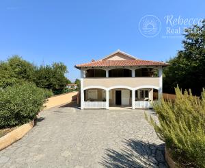 CHORVÁTSKO/ ISTRIA - VILA / 2 x 3 izbový BYT