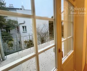 NOVÝ LUXUSNÝ 3 izb. BYT s TERASOU A GARÁŽOU V HISTORICKEJ VILE /PALISÁDY