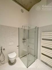 NOVÝ LUXUSNÝ 3 izb. BYT s TERASOU A GARÁŽOU V HISTORICKEJ VILE /PALISÁDY