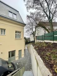 NOVÝ LUXUSNÝ 3 izb. BYT s TERASOU A GARÁŽOU V HISTORICKEJ VILE /PALISÁDY