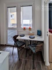 Veľký 2 izbový byt s balkónom a krásnym výhľadom