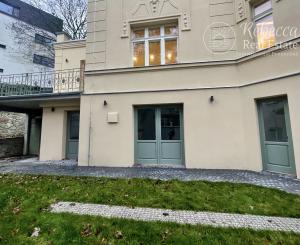 Nový 1,5 izb. BYT/KANCELÁRIA V HISTORICKEJ VILE /PALISÁDY