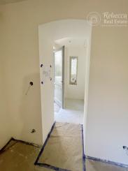 Nový 1,5 izb. BYT/KANCELÁRIA V HISTORICKEJ VILE /PALISÁDY