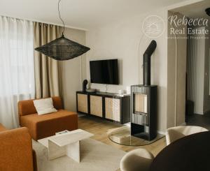 NOVÝ DIZAJNOVO ZARIADENÝ 4 Izb.byt v DVOJDOME