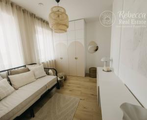 NOVÝ DIZAJNOVO ZARIADENÝ 4 Izb.byt v DVOJDOME