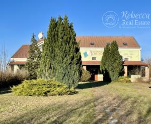 SLOVAKIA - PENZIÓN / HOTEL v Talianskom štýle