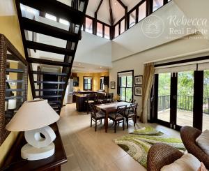 SEYCHELY / MAHÉ / Eden Island / LOFT APARTMÁN s terasou a výhľadom na oceán.