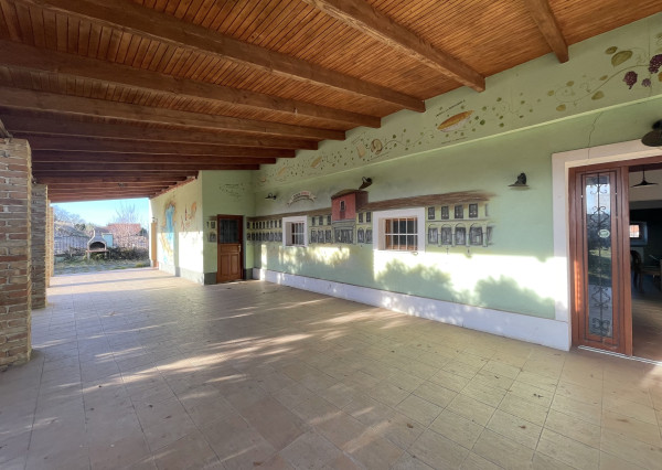 SLOVAKIA - PENZIÓN / HOTEL v Talianskom štýle