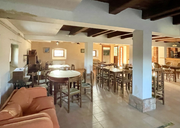 SLOVAKIA - PENZIÓN / HOTEL v Talianskom štýle