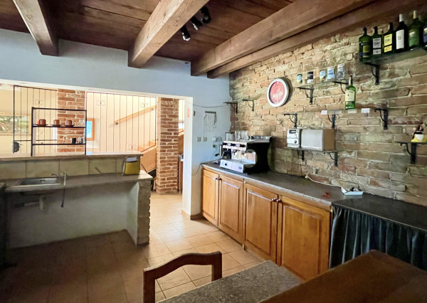 SLOVAKIA - PENZIÓN / HOTEL v Talianskom štýle