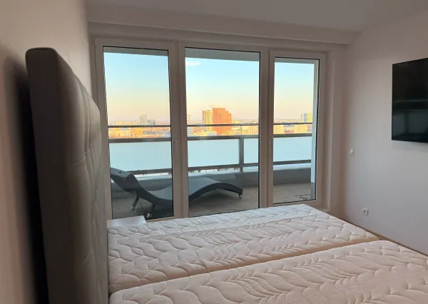 Beautiful 2 bedrooms apartment with big terrace