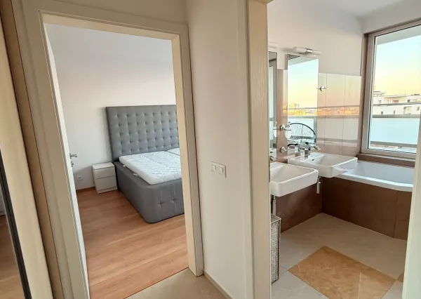 Beautiful 2 bedrooms apartment with big terrace