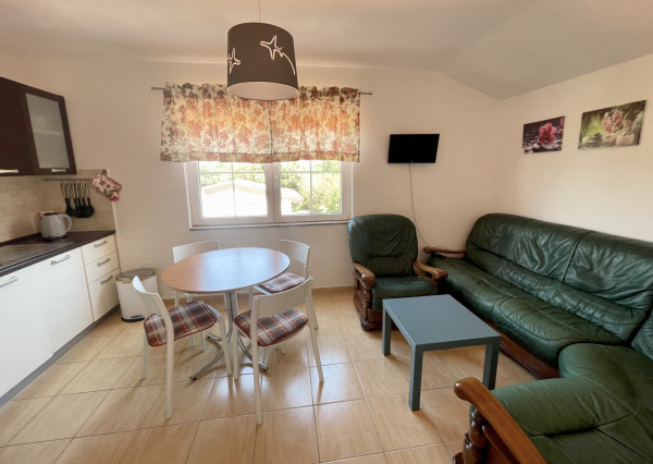 CHORVÁTSKO/ ISTRIA - VILA / 2 x 3 izbový BYT