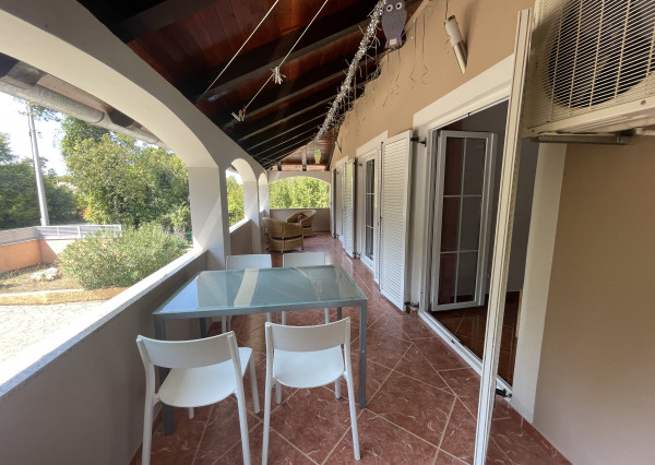 CHORVÁTSKO/ ISTRIA - VILA / 2 x 3 izbový BYT