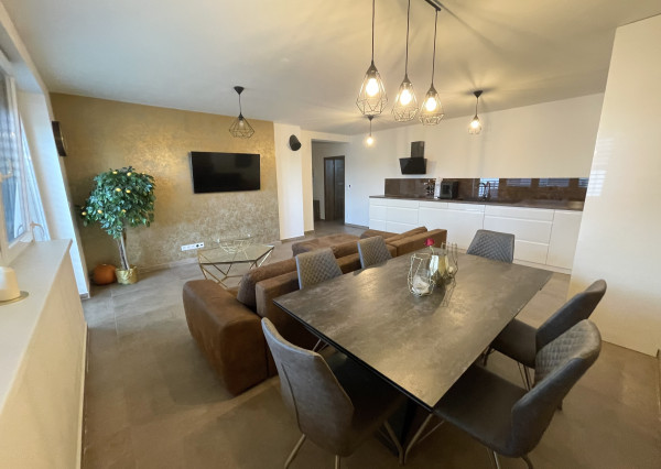 VEĽKORYSÝ 3 izb.BYT V TROJBYTOVKE v blízkosti Ružinova