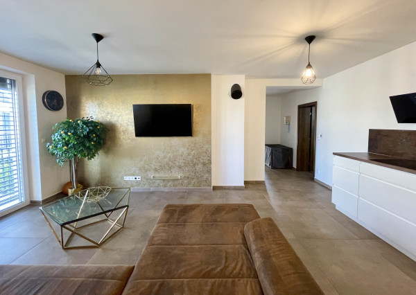 VEĽKORYSÝ 3 izb.BYT V TROJBYTOVKE v blízkosti Ružinova