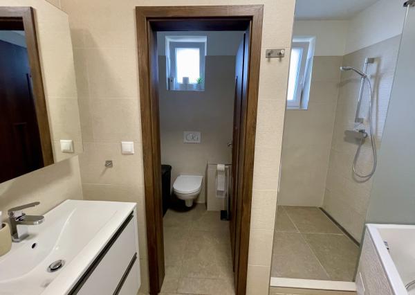 VEĽKORYSÝ 3 izb.BYT V TROJBYTOVKE v blízkosti Ružinova