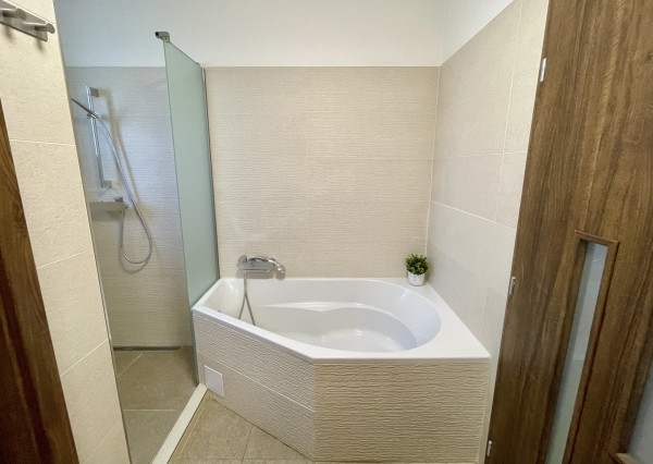 VEĽKORYSÝ 3 izb.BYT V TROJBYTOVKE v blízkosti Ružinova