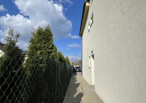 VEĽKORYSÝ 3 izb.BYT V TROJBYTOVKE v blízkosti Ružinova