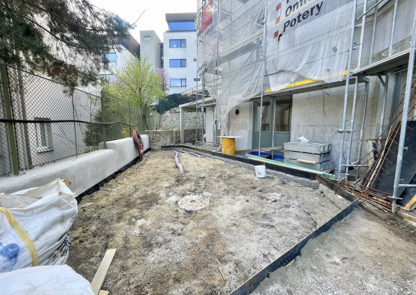 Nový 1,5 izb. BYT/KANCELÁRIĄ s Parkovaním V HISTORICKEJ VILE /PALISÁDY