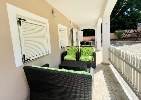 CHORVÁTSKO/ ISTRIA - VILA / 2 x 3 izbový BYT